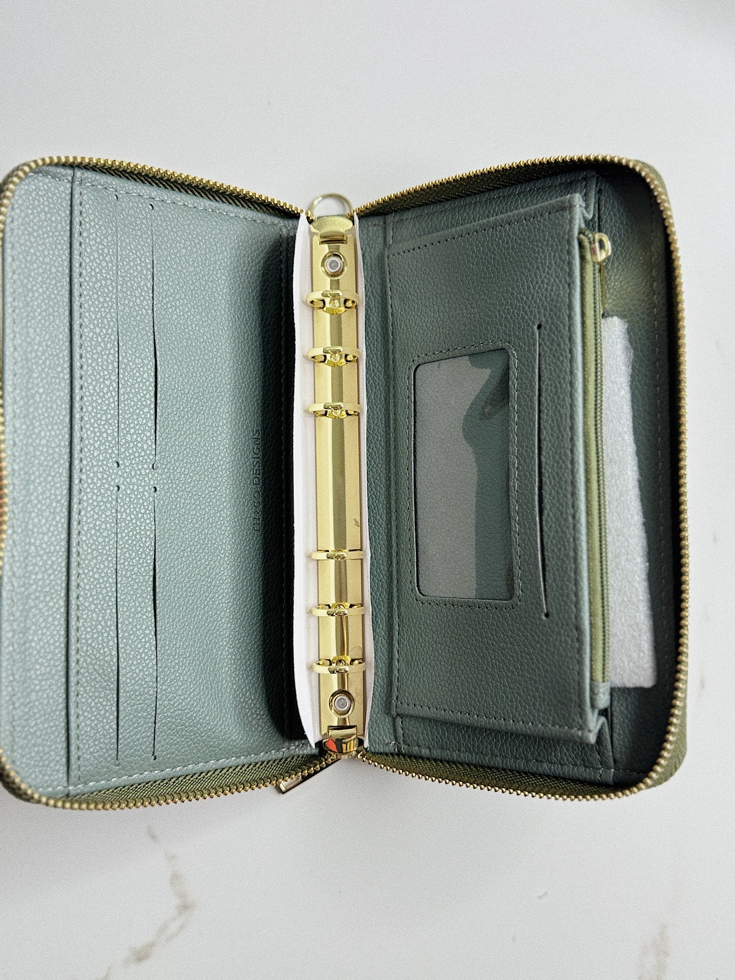 NEW A6/PERSONAL COMPACT ZIPPY WALLET 2.0
